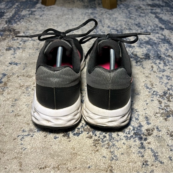 Nike Revolution 6 Black & Pink Running Lace-Up Sneakers Size 9 - Picture 9 of 11